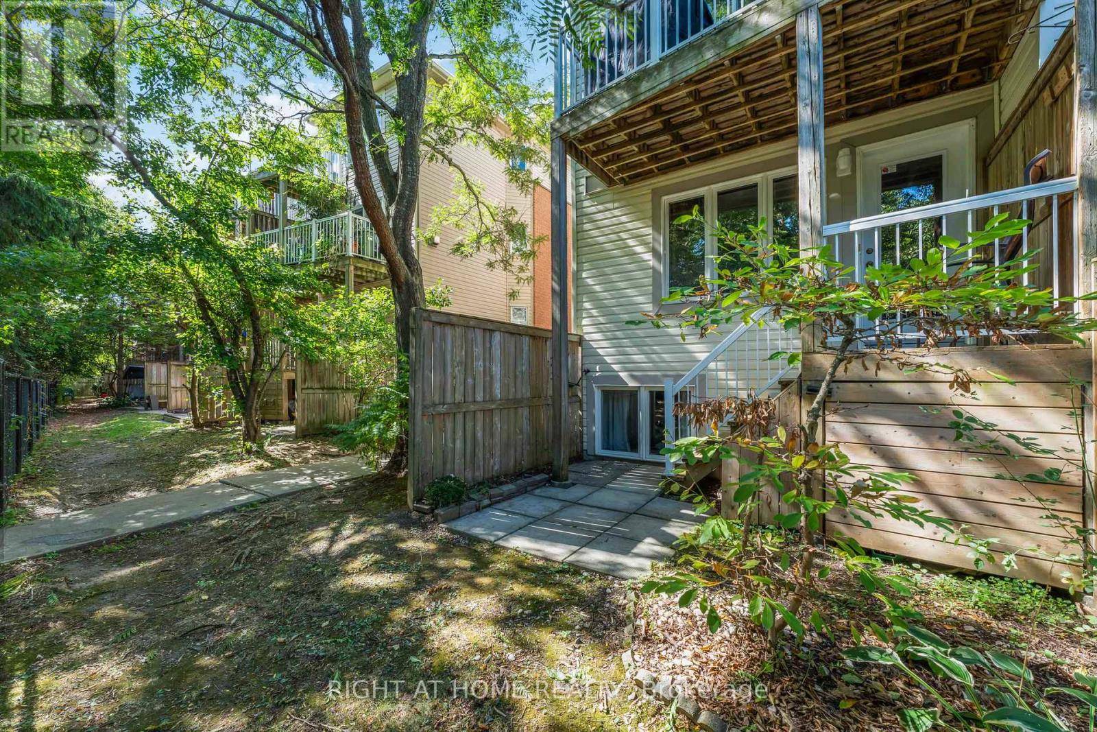 67 Strathaven Private