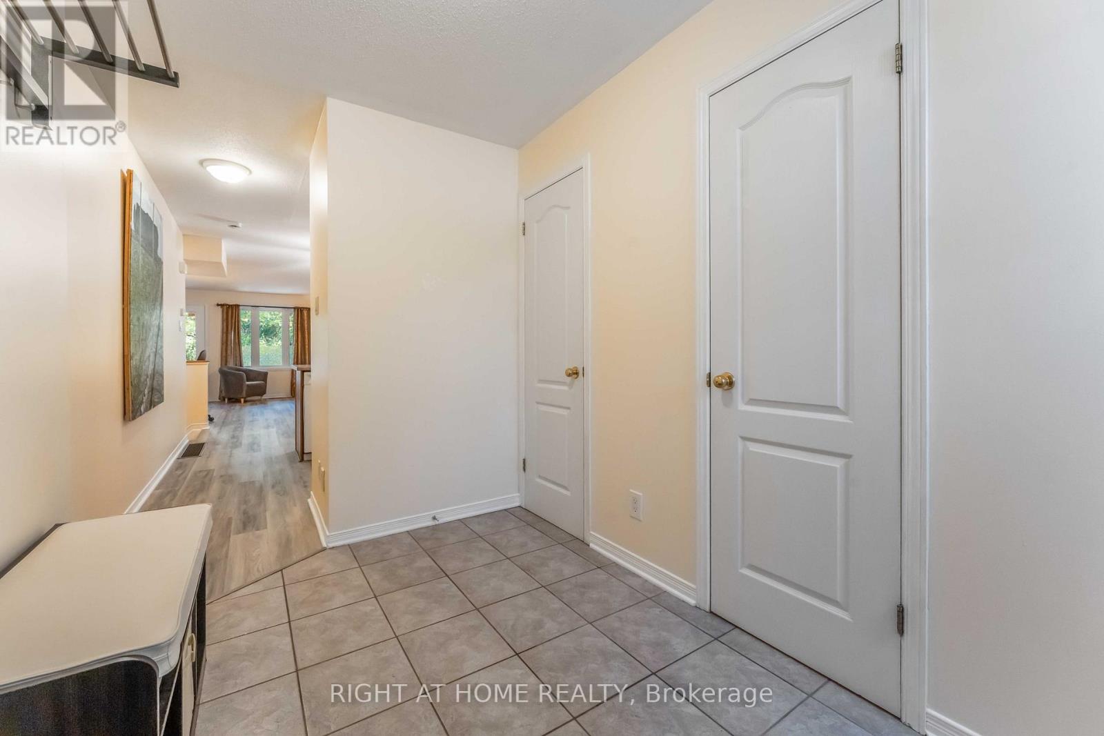 67 Strathaven Private