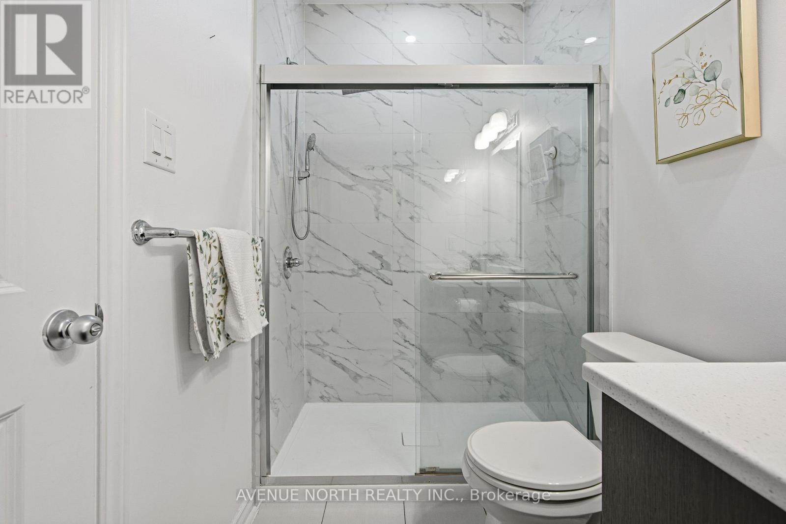 Unit J - 725 Dearborn Private