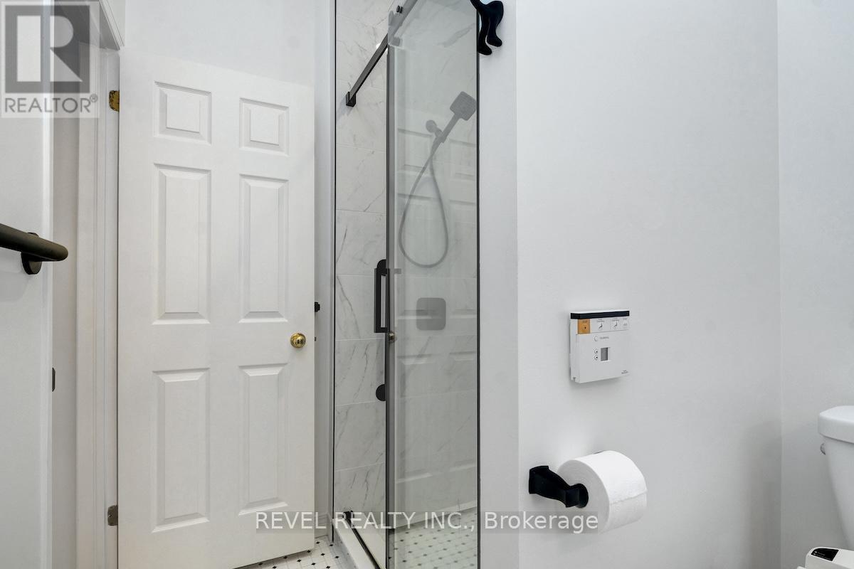 9 - 1240 Kilborn Place