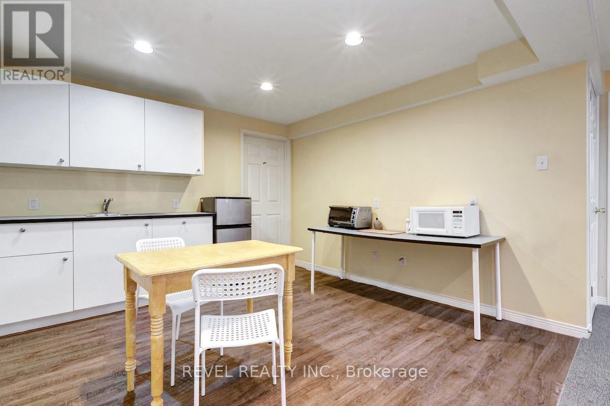 9 - 1240 Kilborn Place