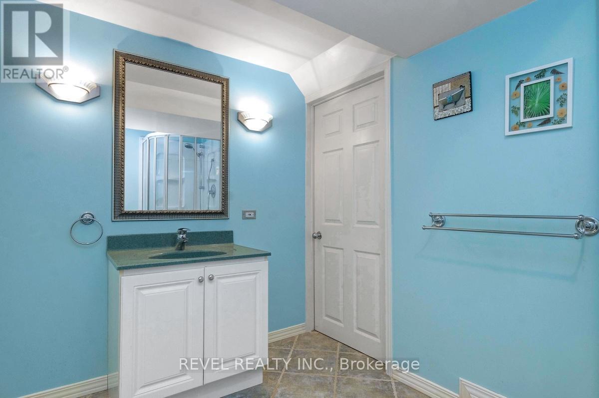 9 - 1240 Kilborn Place