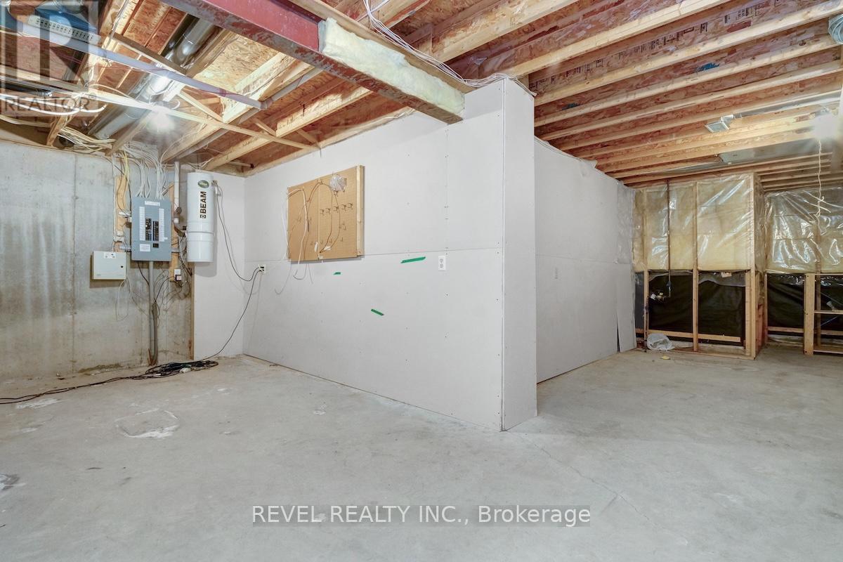 9 - 1240 Kilborn Place