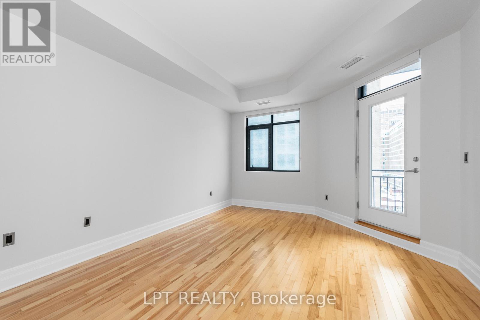 606 - 375 Lisgar Street