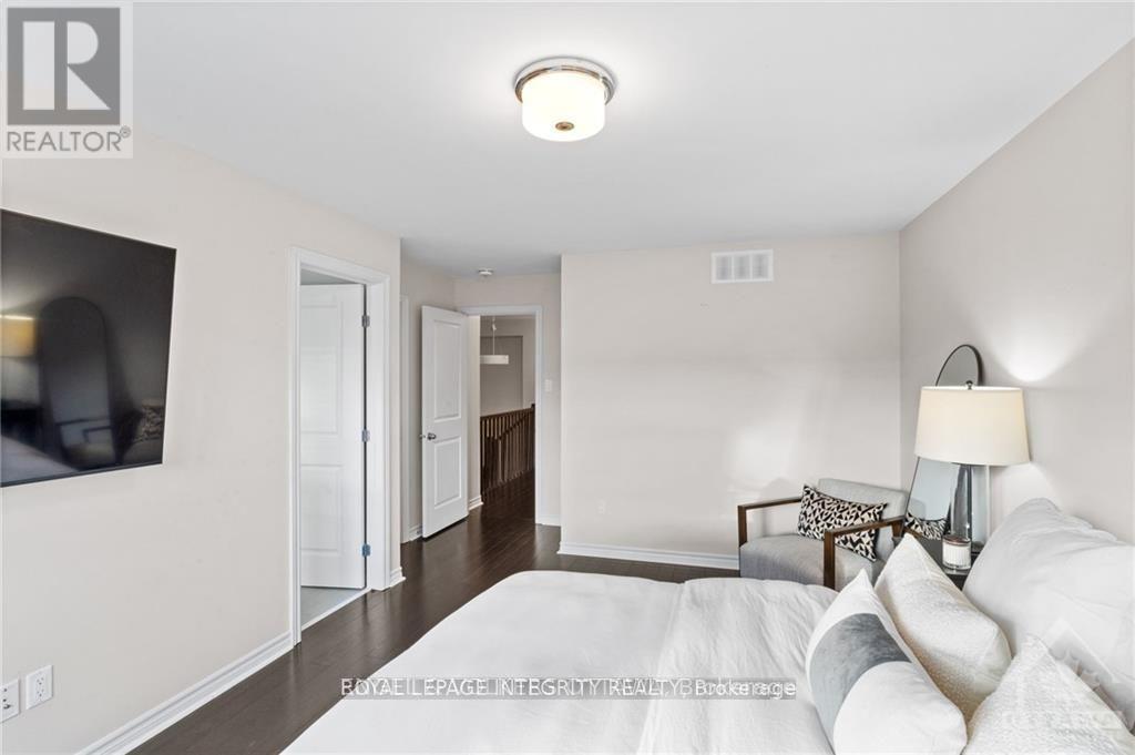 165 Angelonia Crescent