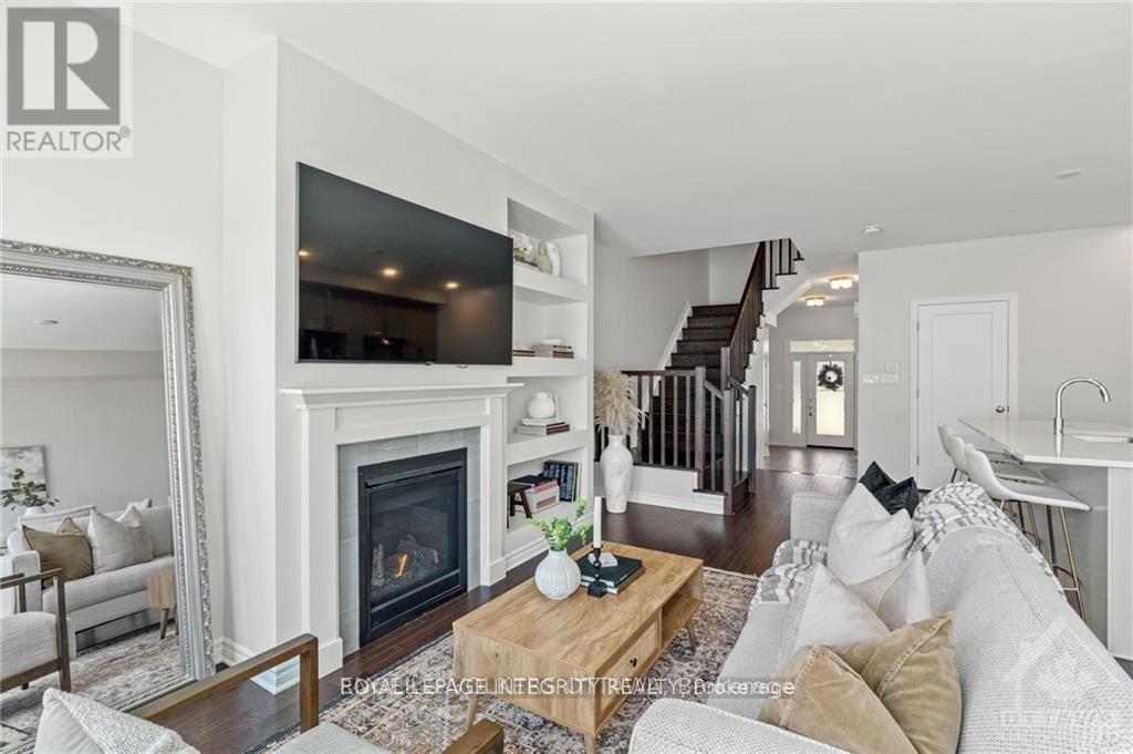 165 Angelonia Crescent