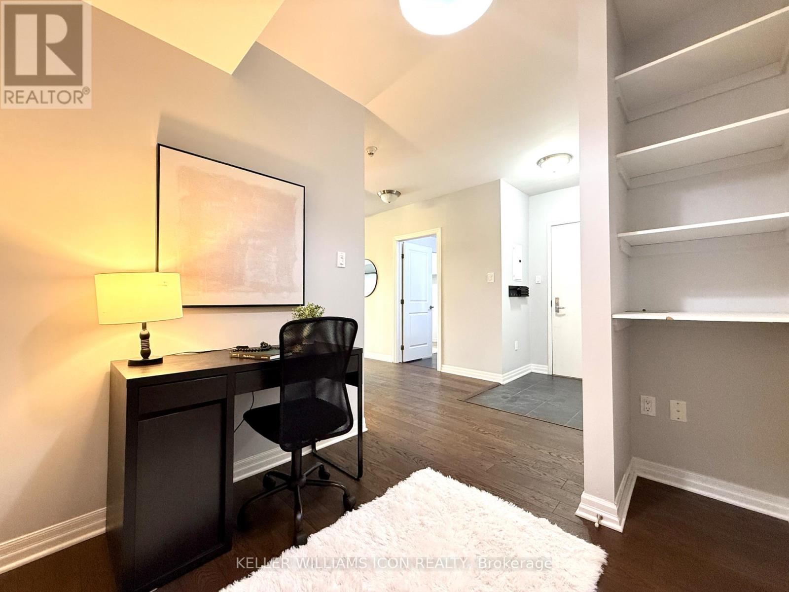 801 - 90 Landry Street