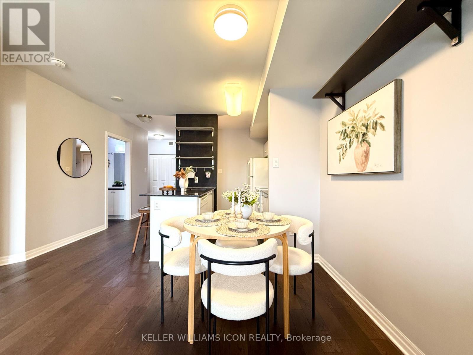 801 - 90 Landry Street