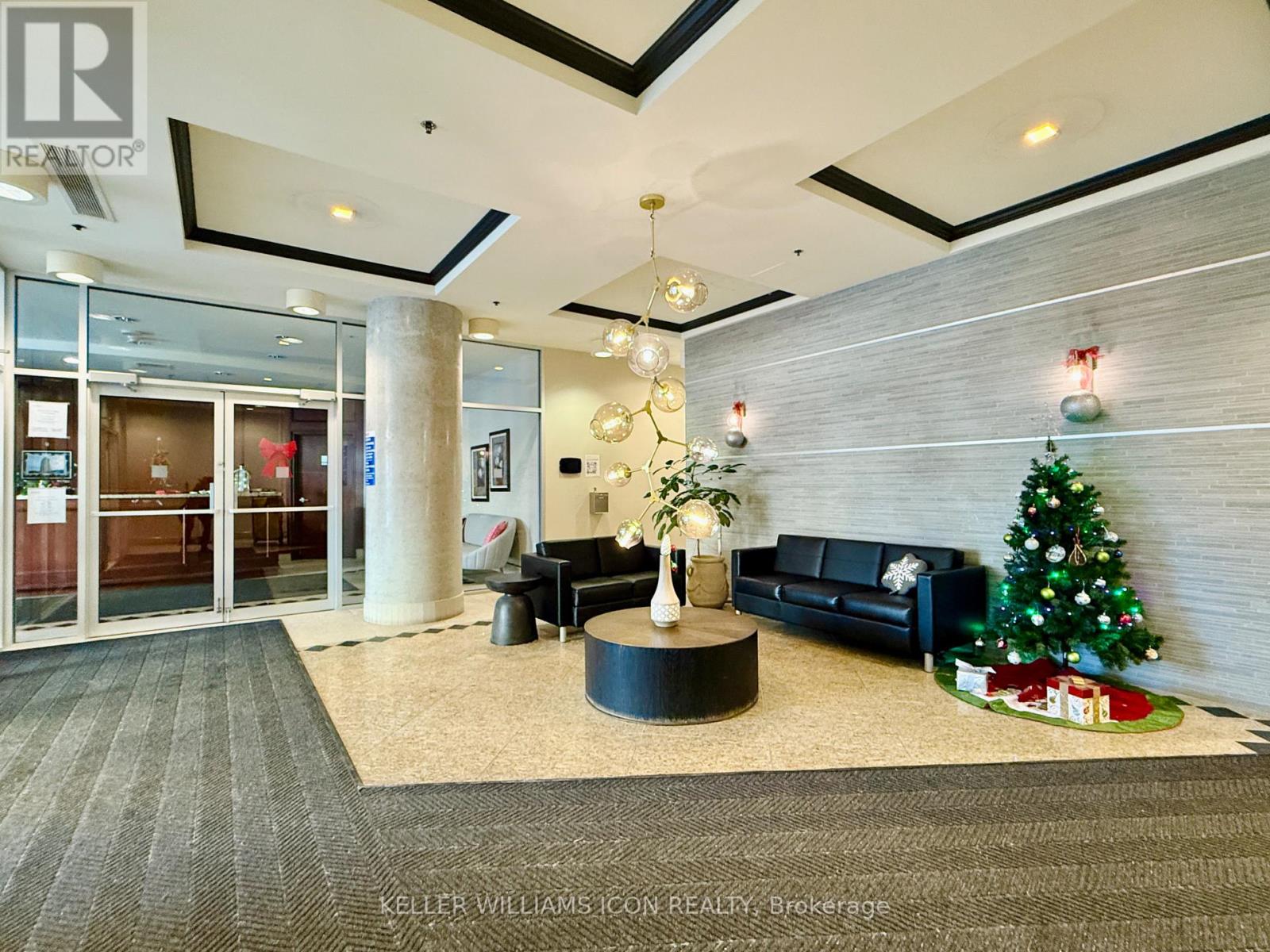 801 - 90 Landry Street