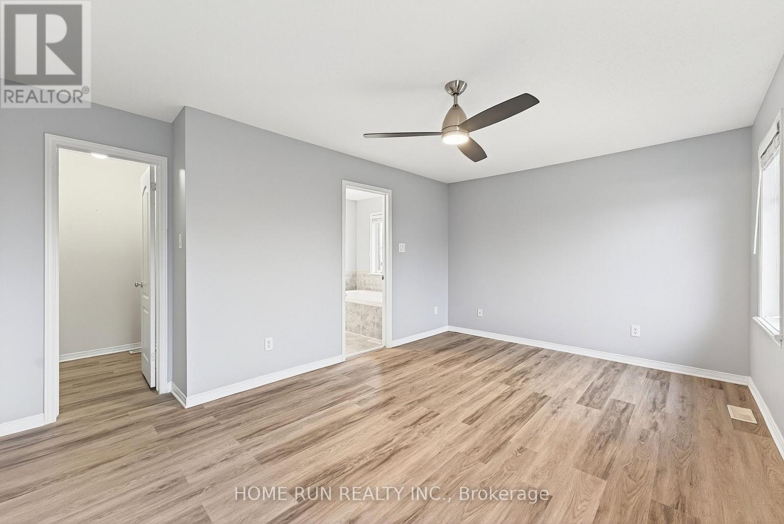 104 Eye Bright Crescent