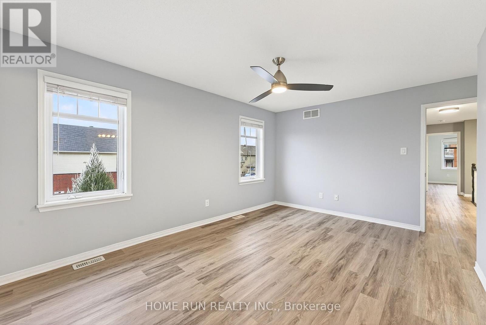 104 Eye Bright Crescent