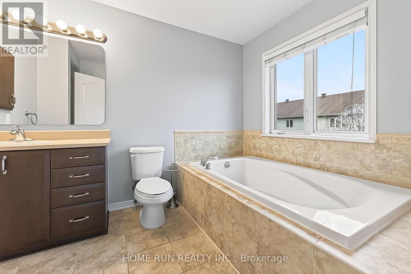 104 Eye Bright Crescent