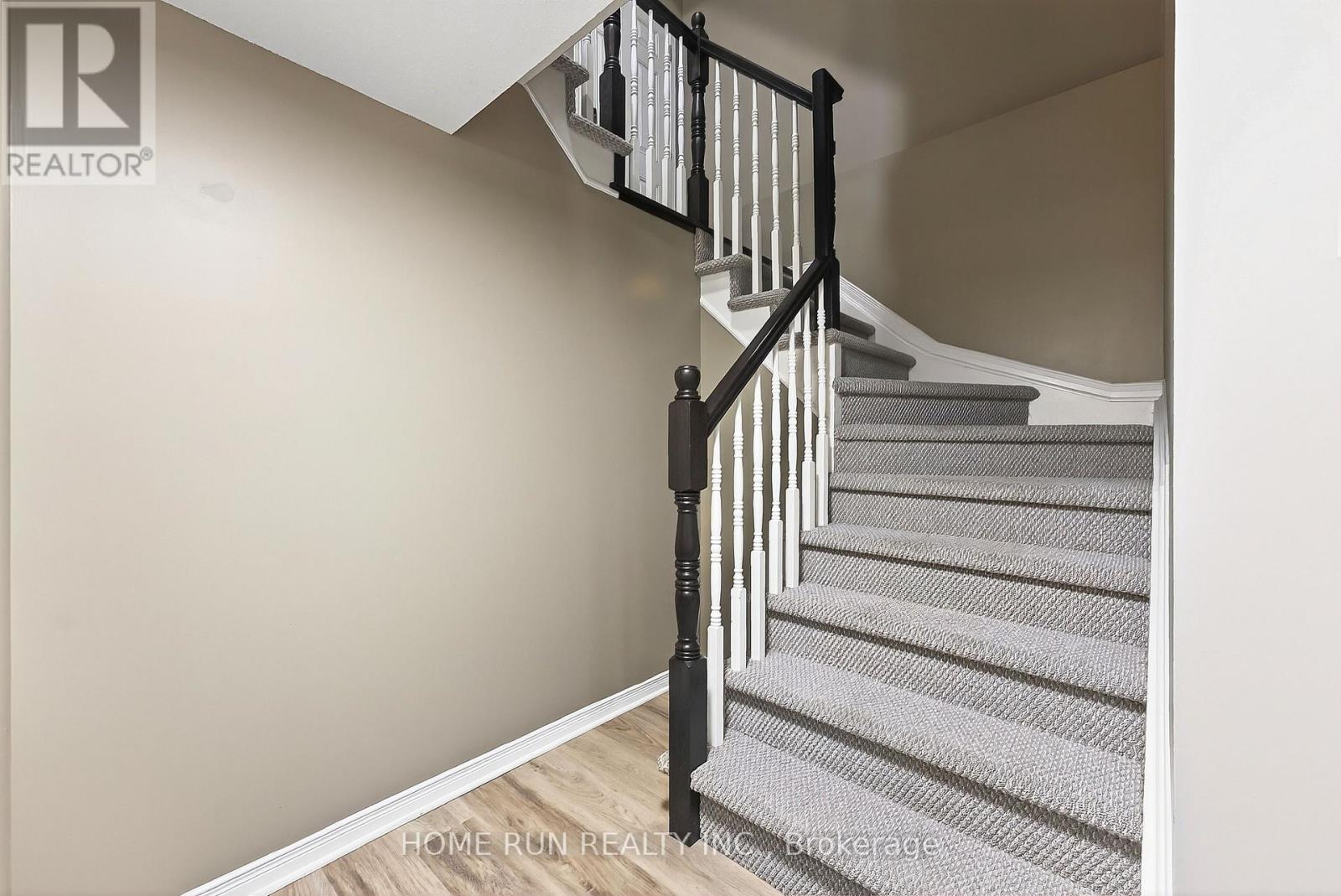 104 Eye Bright Crescent