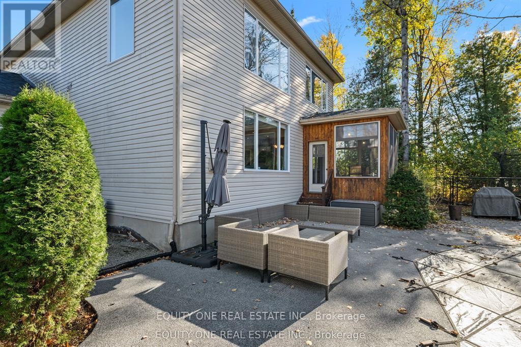 133 Arbourbrook Boulevard