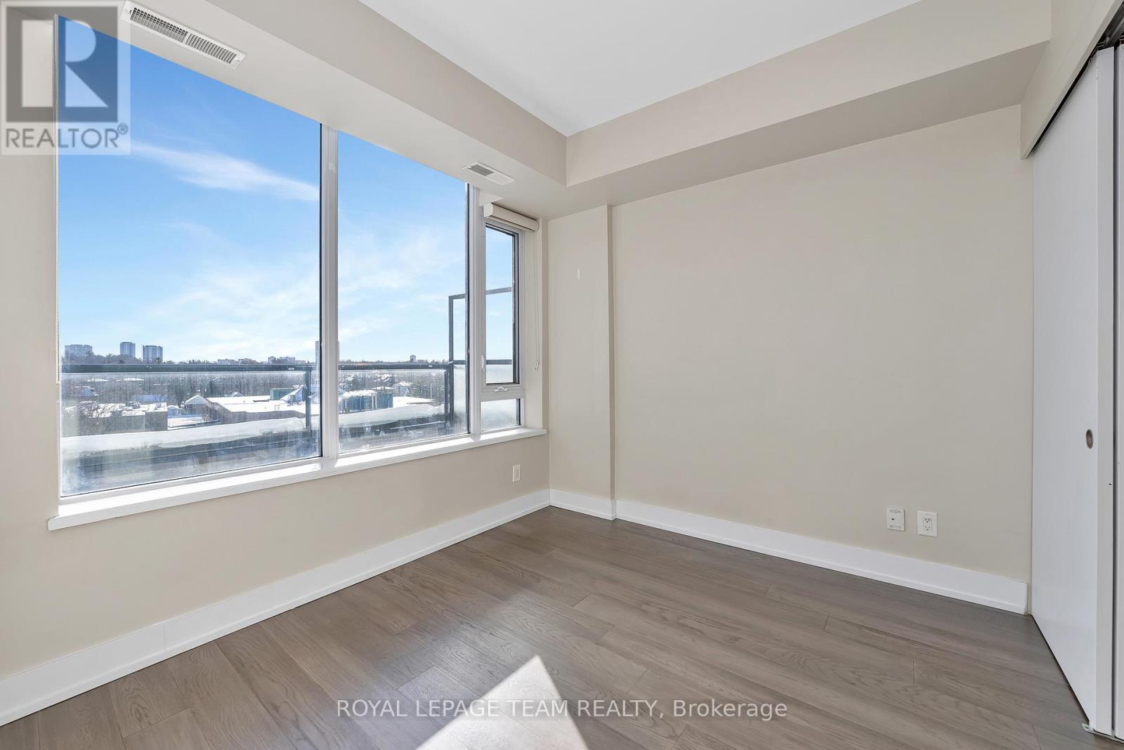 717 - 360 Patricia Avenue