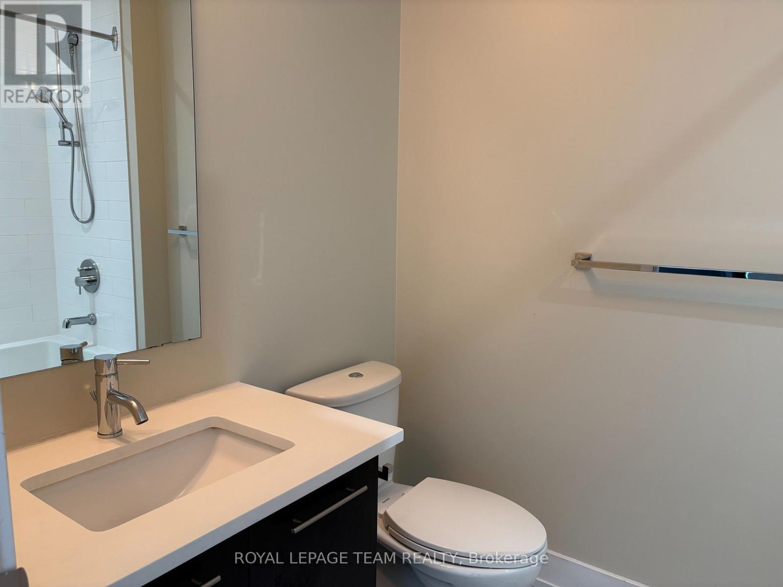 717 - 360 Patricia Avenue