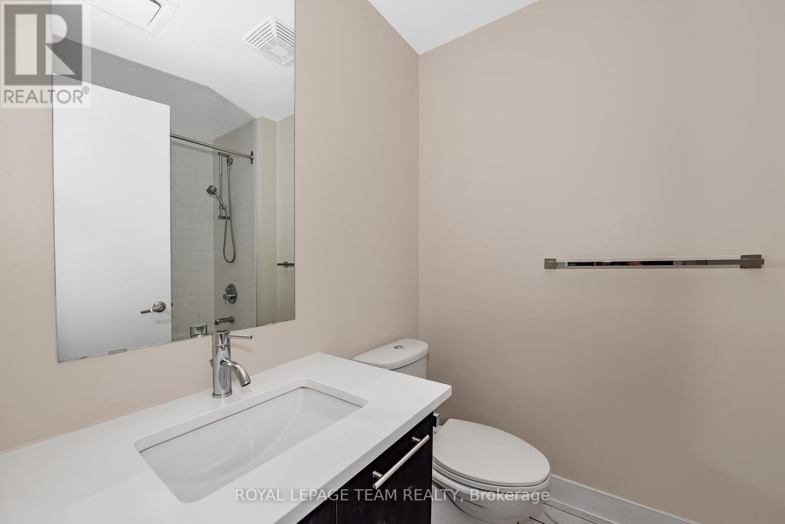 717 - 360 Patricia Avenue