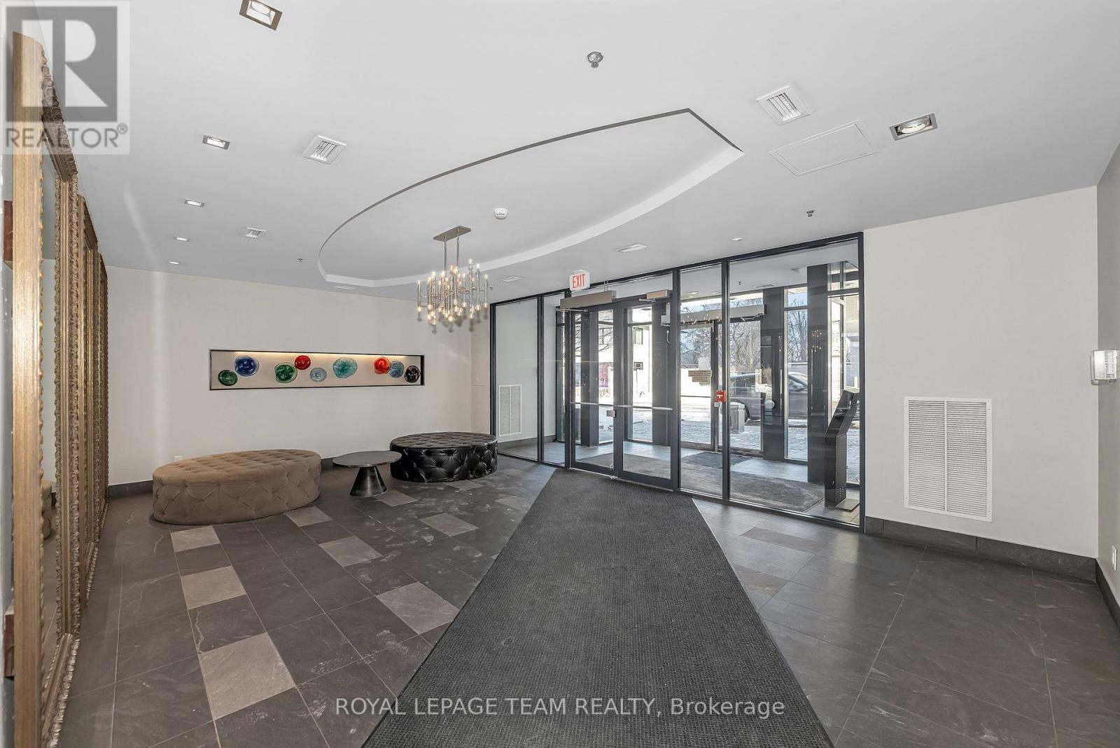 717 - 360 Patricia Avenue