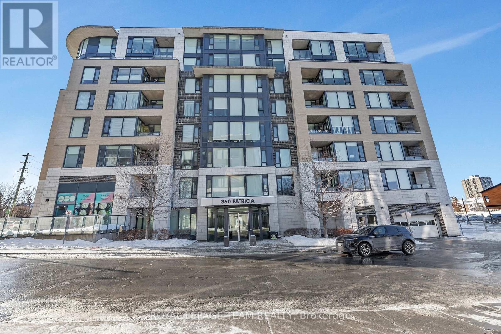 717 - 360 Patricia Avenue