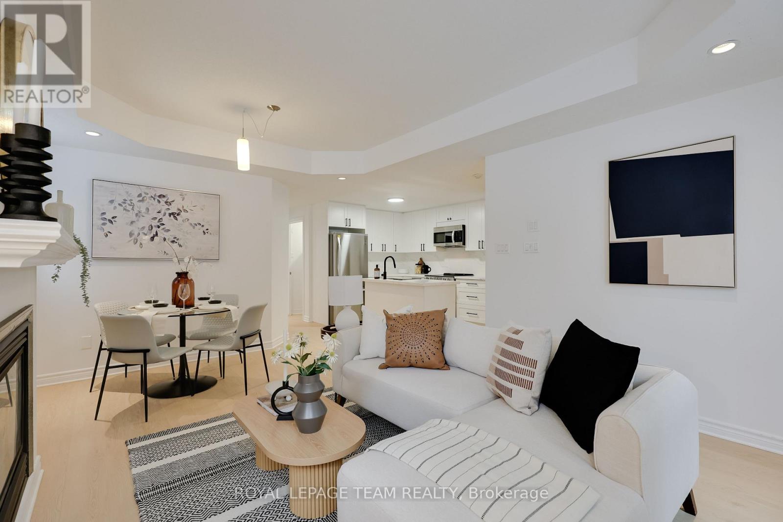 2 - 369 Paseo Private