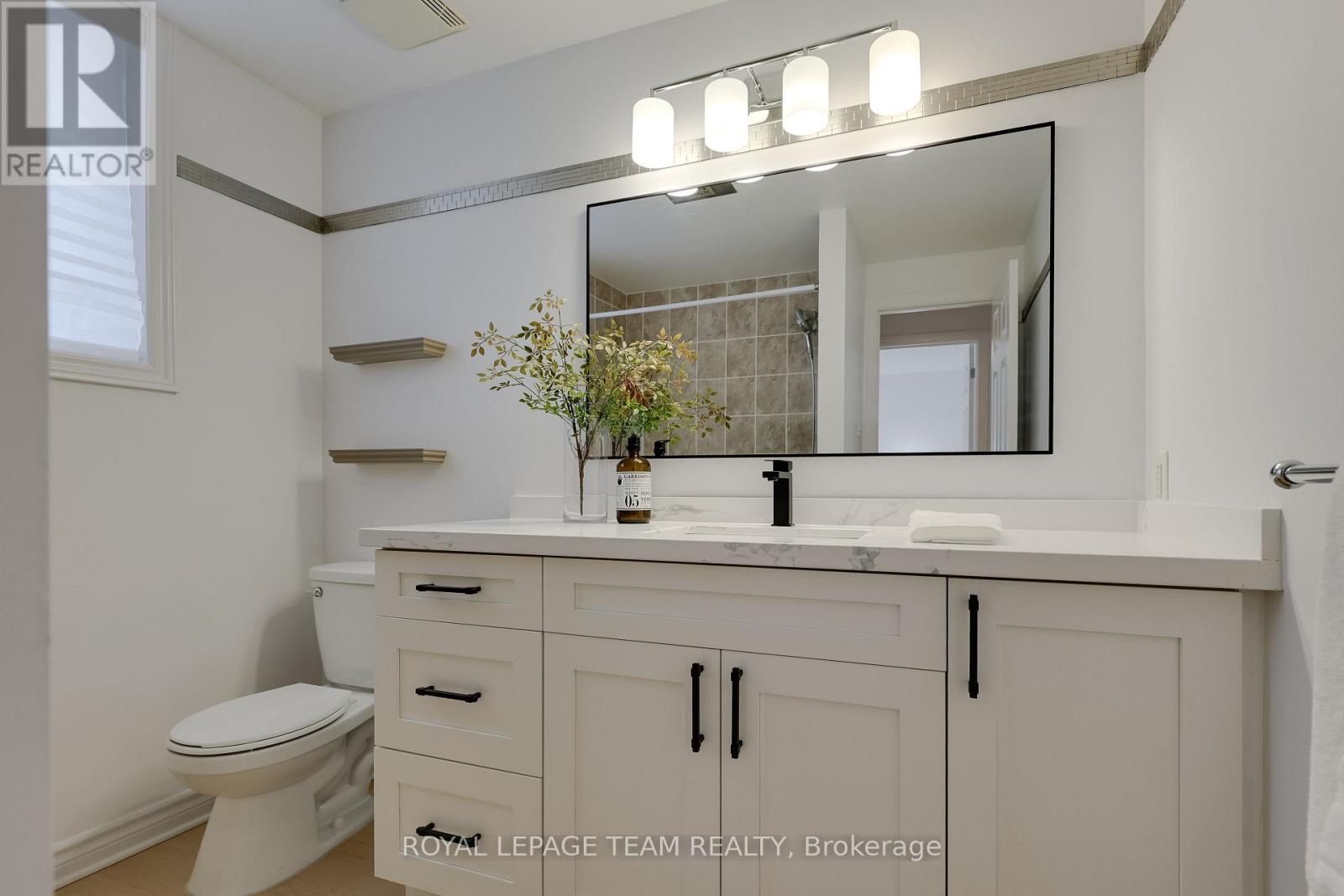 2 - 369 Paseo Private