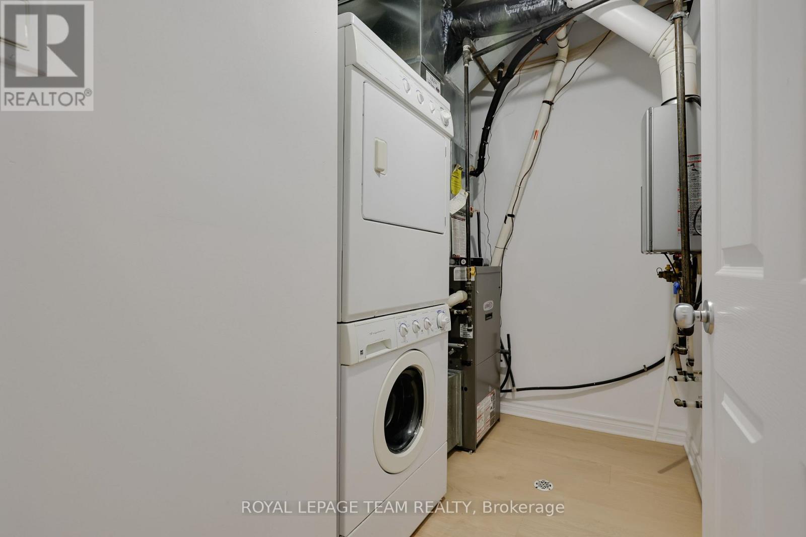 2 - 369 Paseo Private