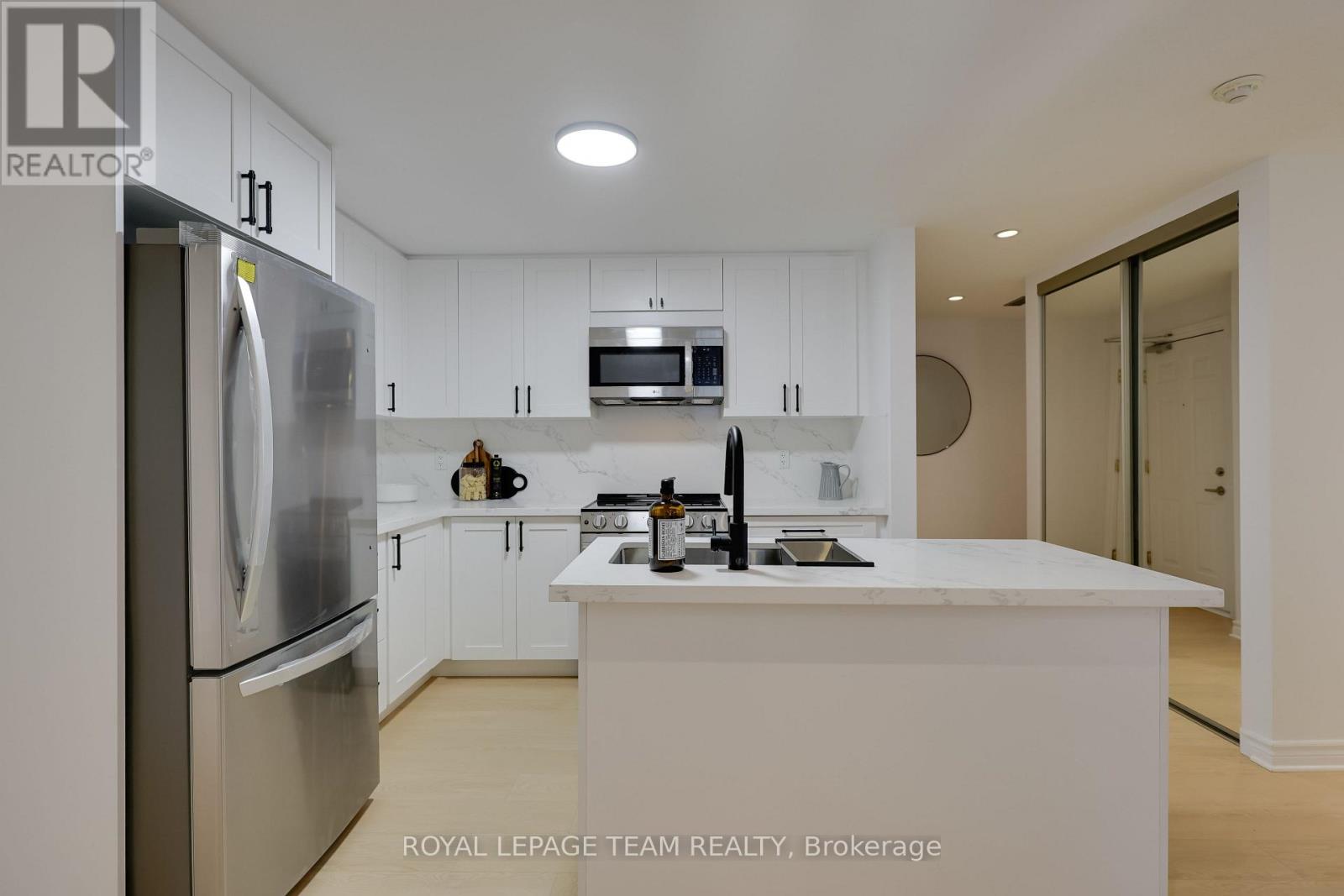 2 - 369 Paseo Private