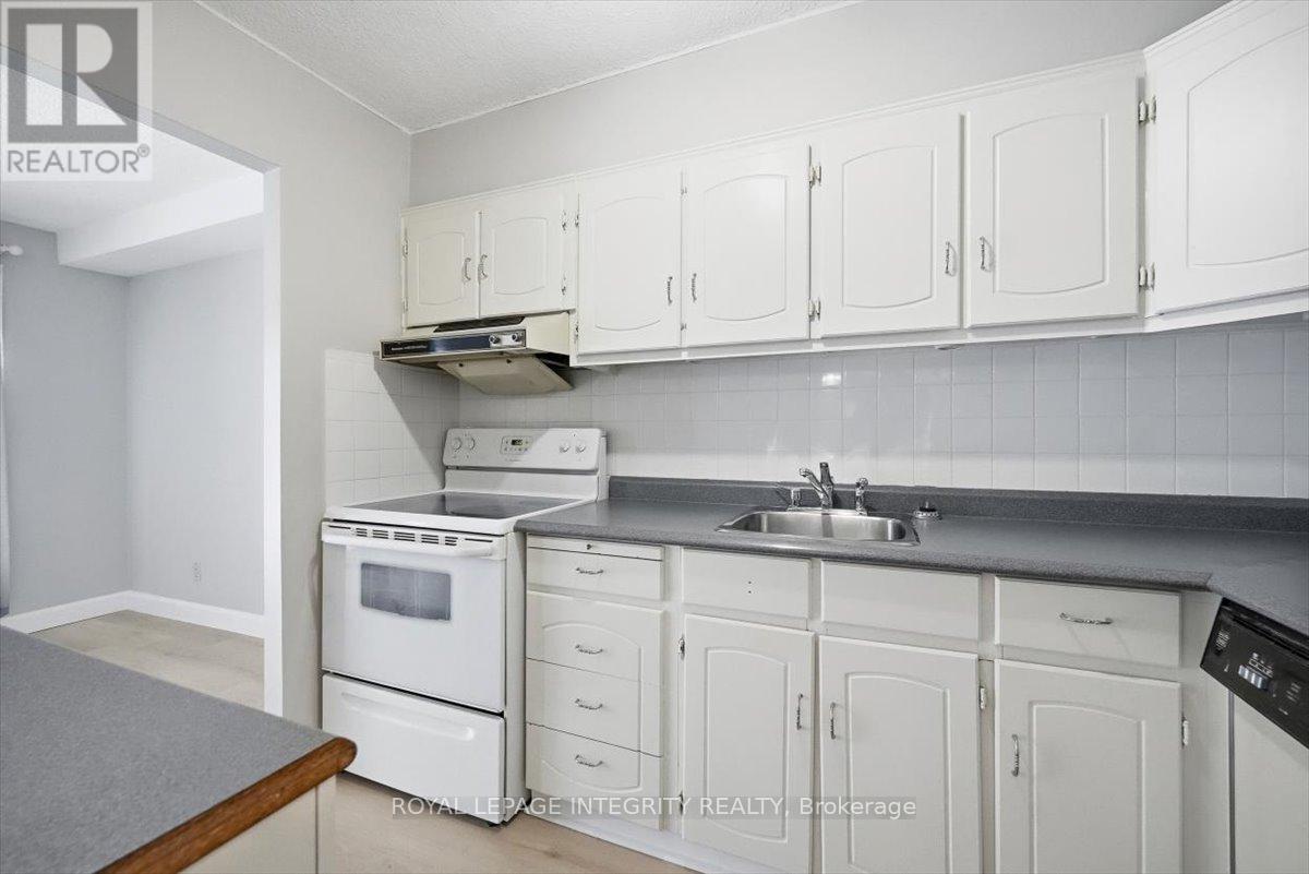 109 - 158a Mcarthur Avenue