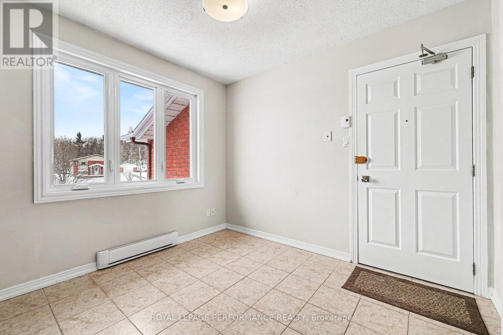 D6 - 160 Edwards Street