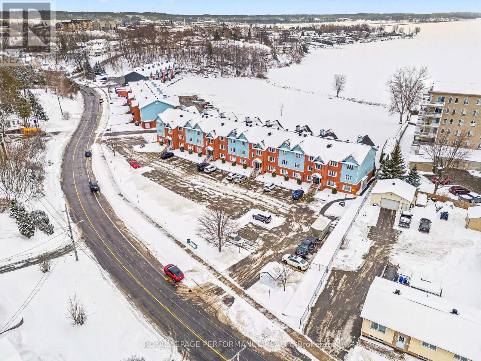 D6 - 160 Edwards Street