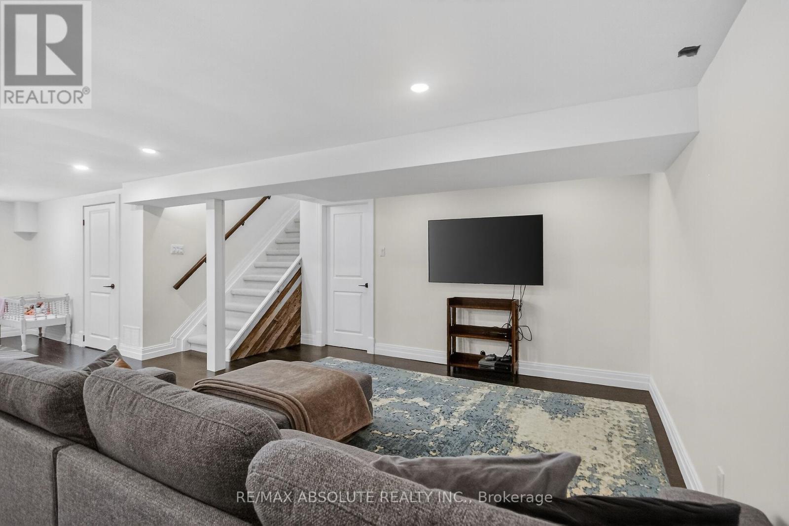 6560 Michelangelo Court