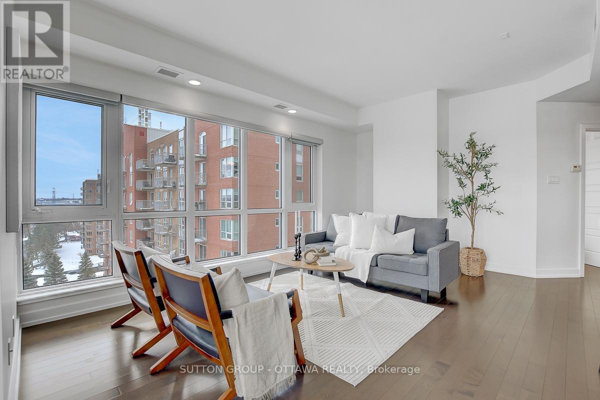 903 - 330 Titan Private