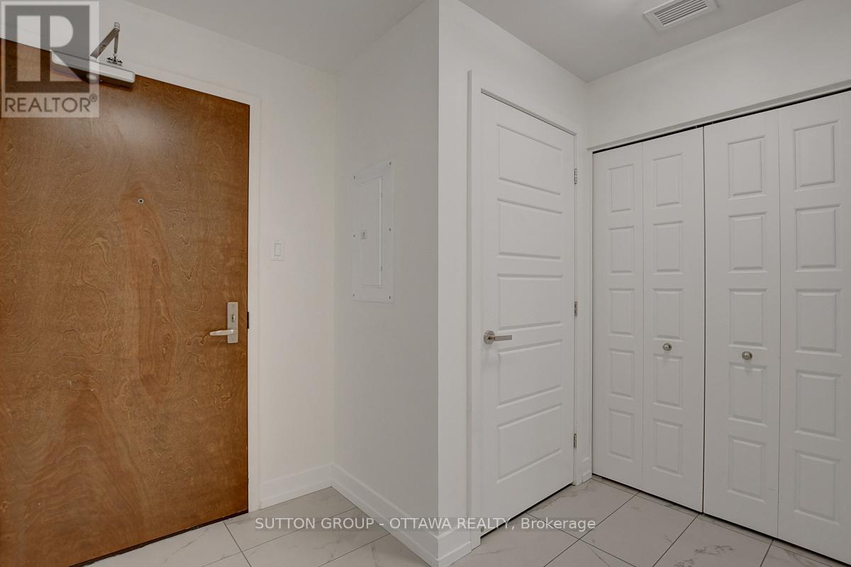 903 - 330 Titan Private