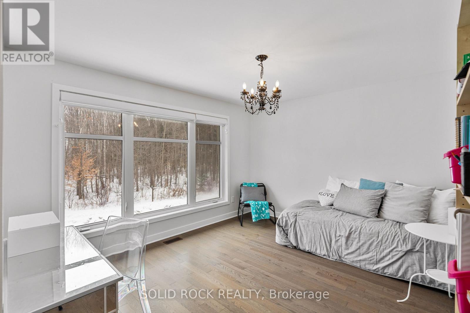 242 Shinleaf Crescent