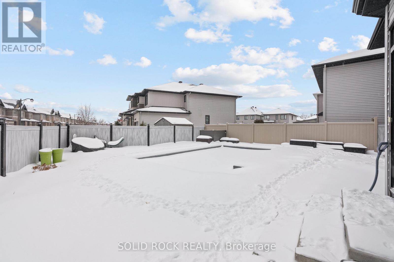 242 Shinleaf Crescent