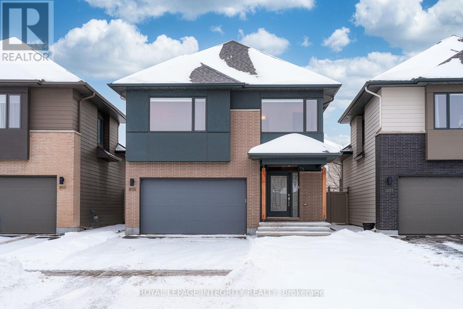 899 Ralph Hennessy Avenue