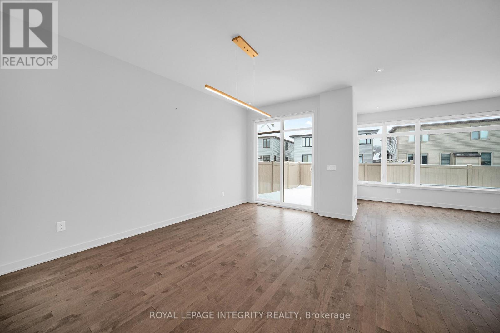 899 Ralph Hennessy Avenue