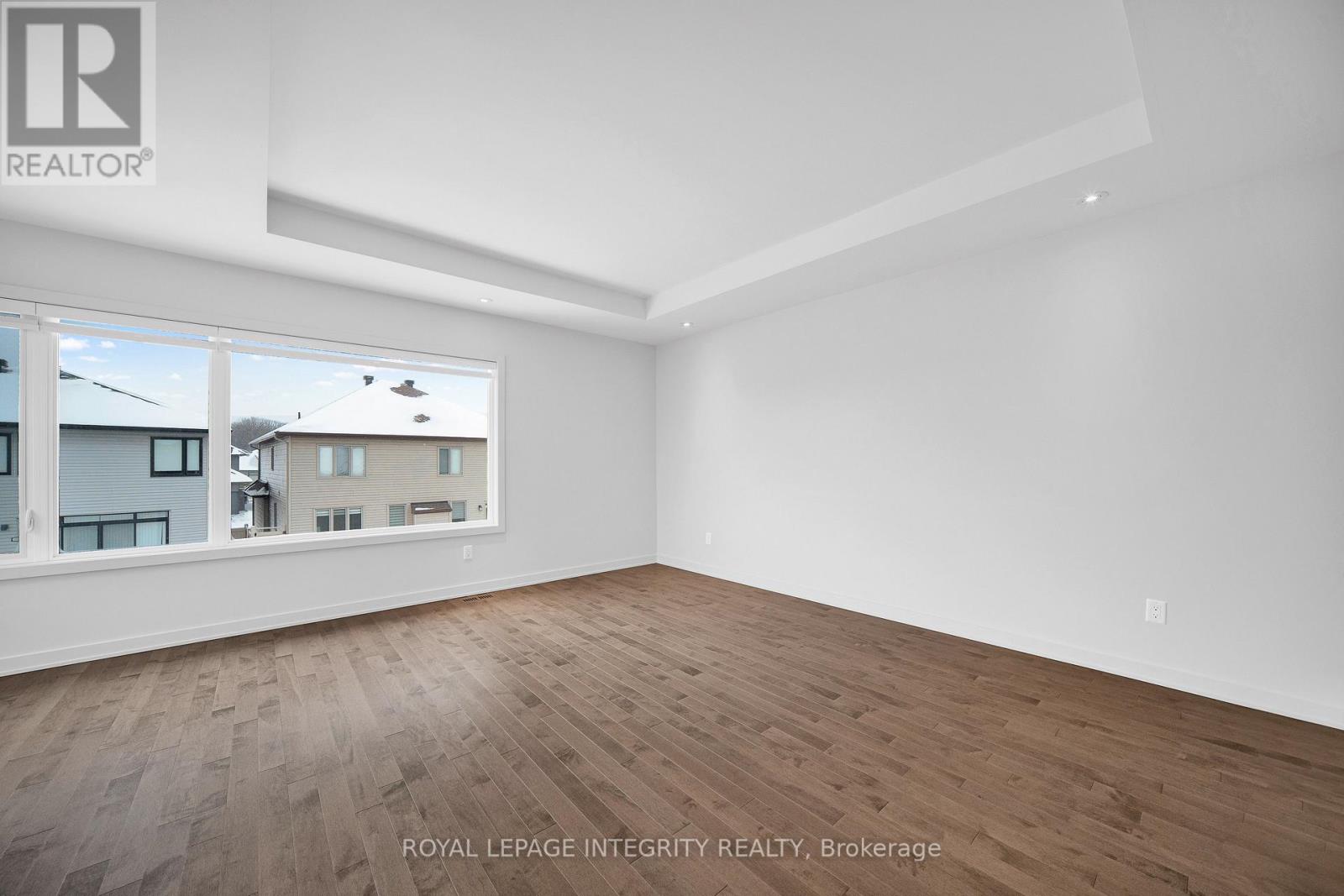 899 Ralph Hennessy Avenue