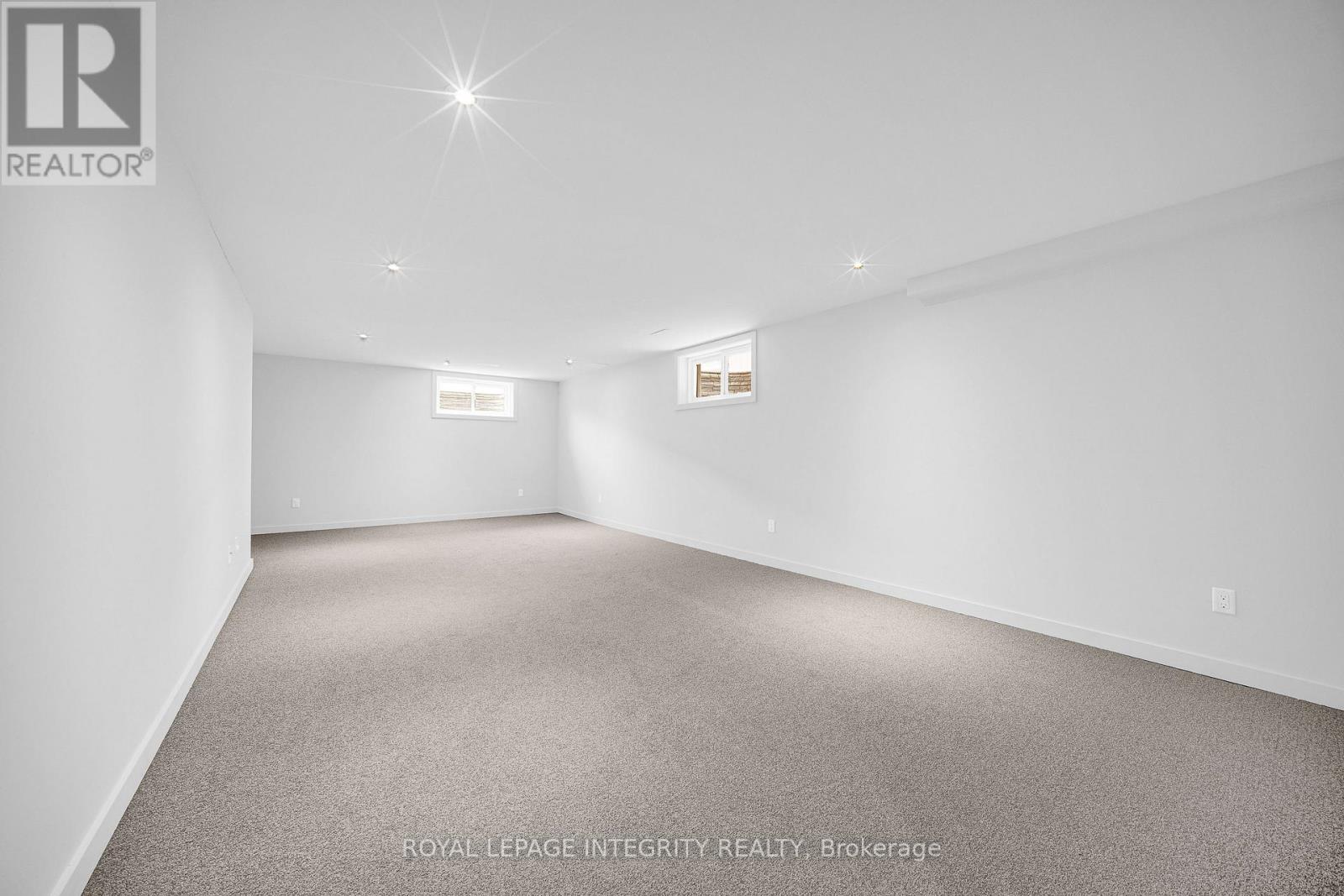 899 Ralph Hennessy Avenue