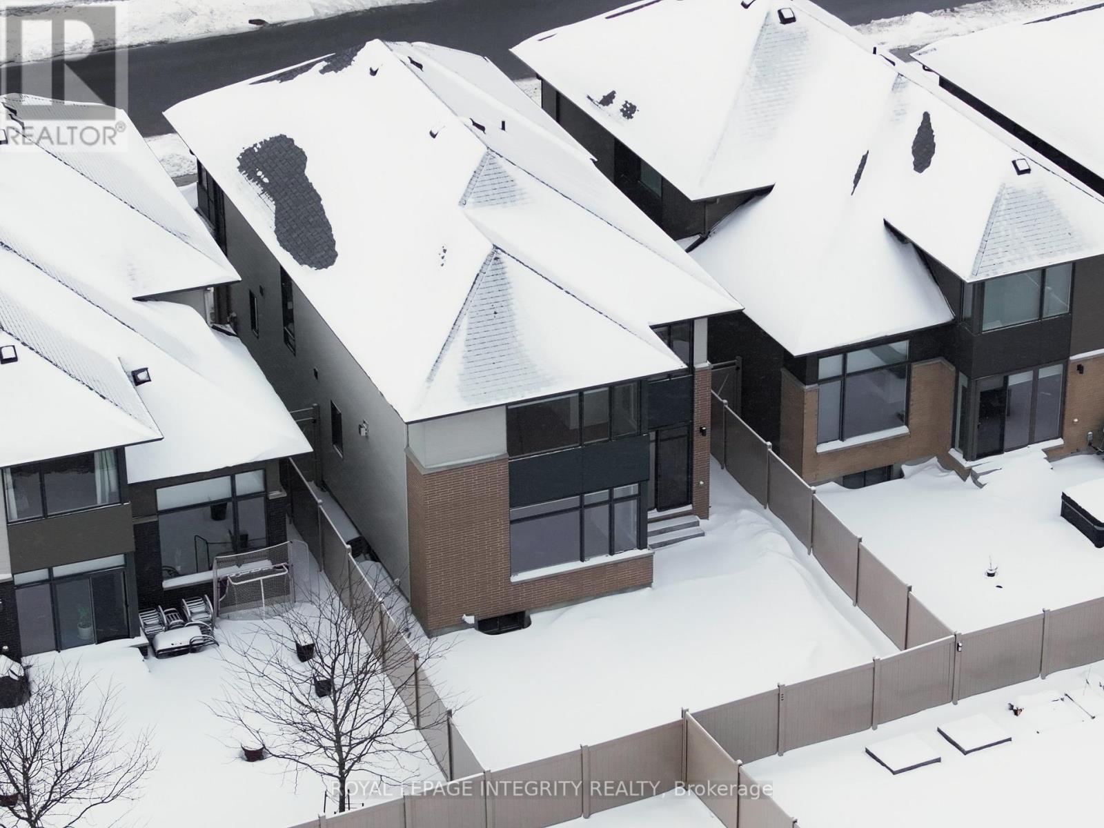 899 Ralph Hennessy Avenue