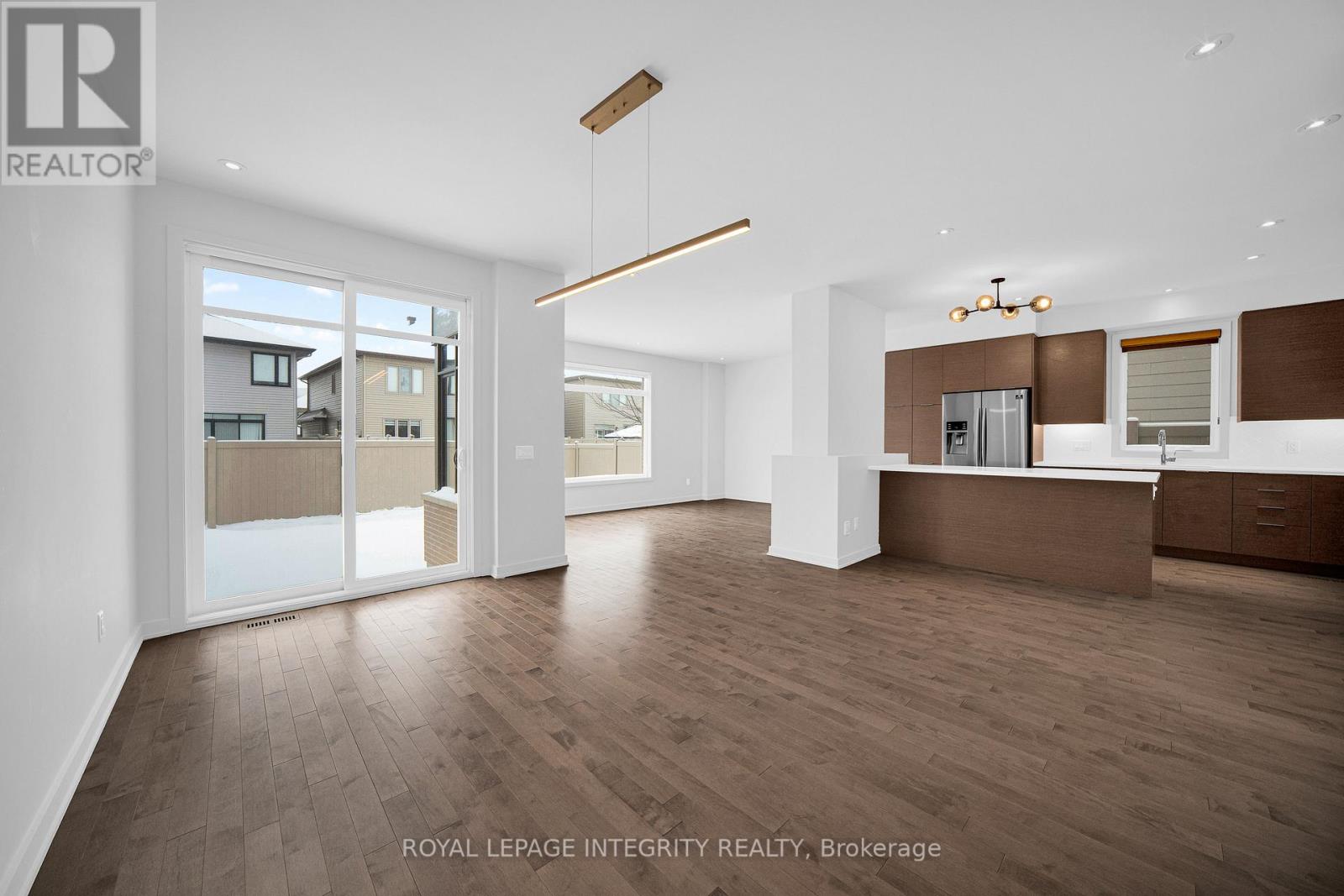 899 Ralph Hennessy Avenue