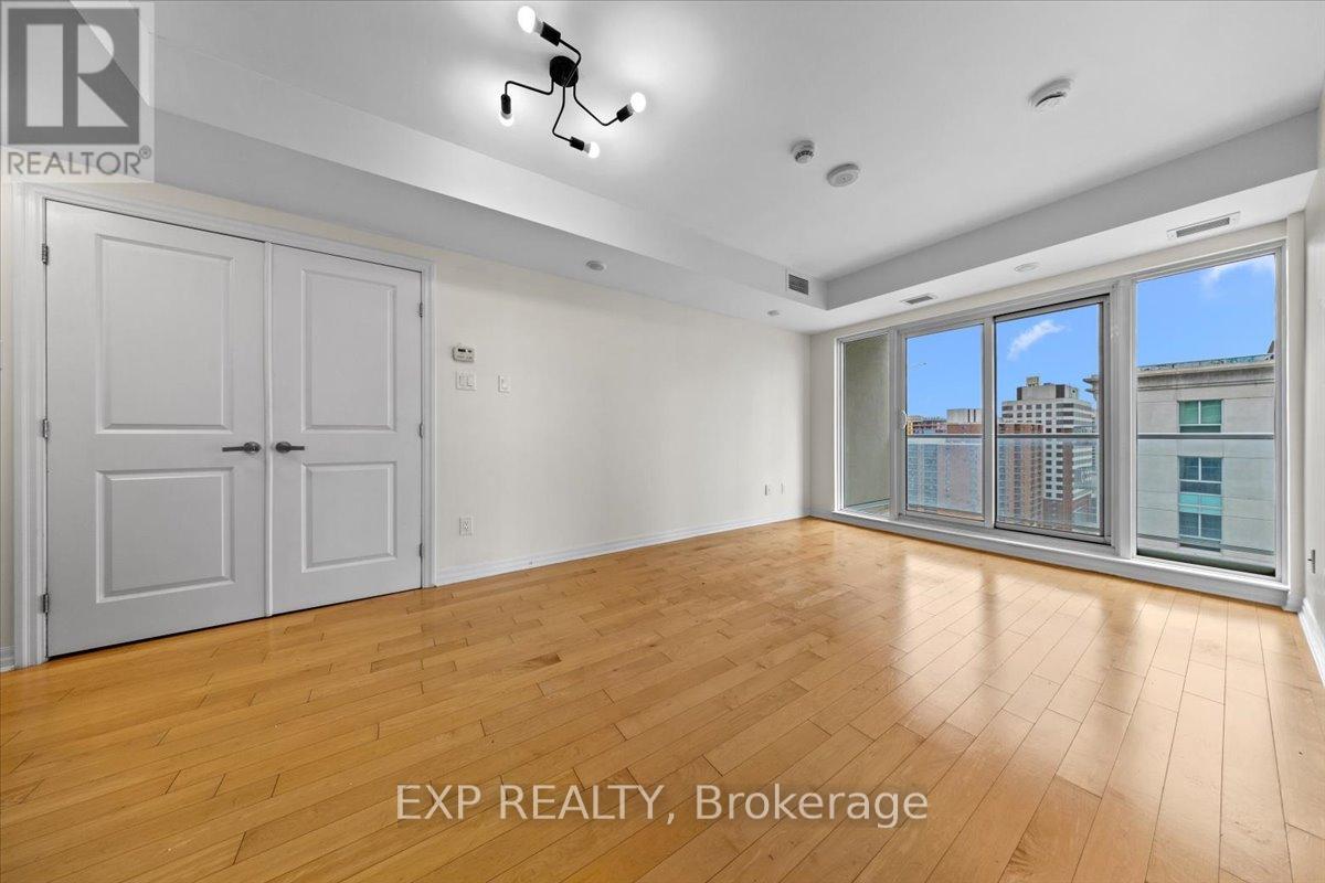 2009 - 195 Besserer Street