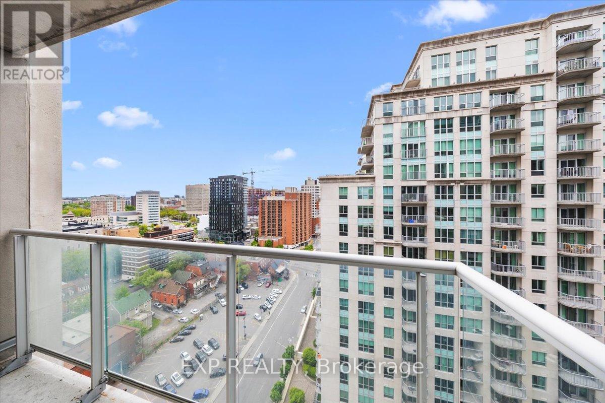 2009 - 195 Besserer Street