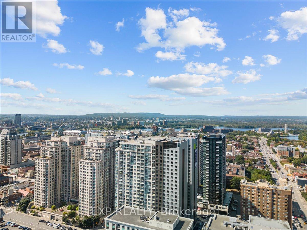 2009 - 195 Besserer Street