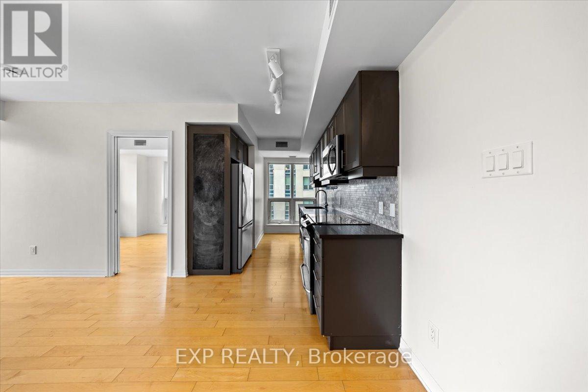 2009 - 195 Besserer Street