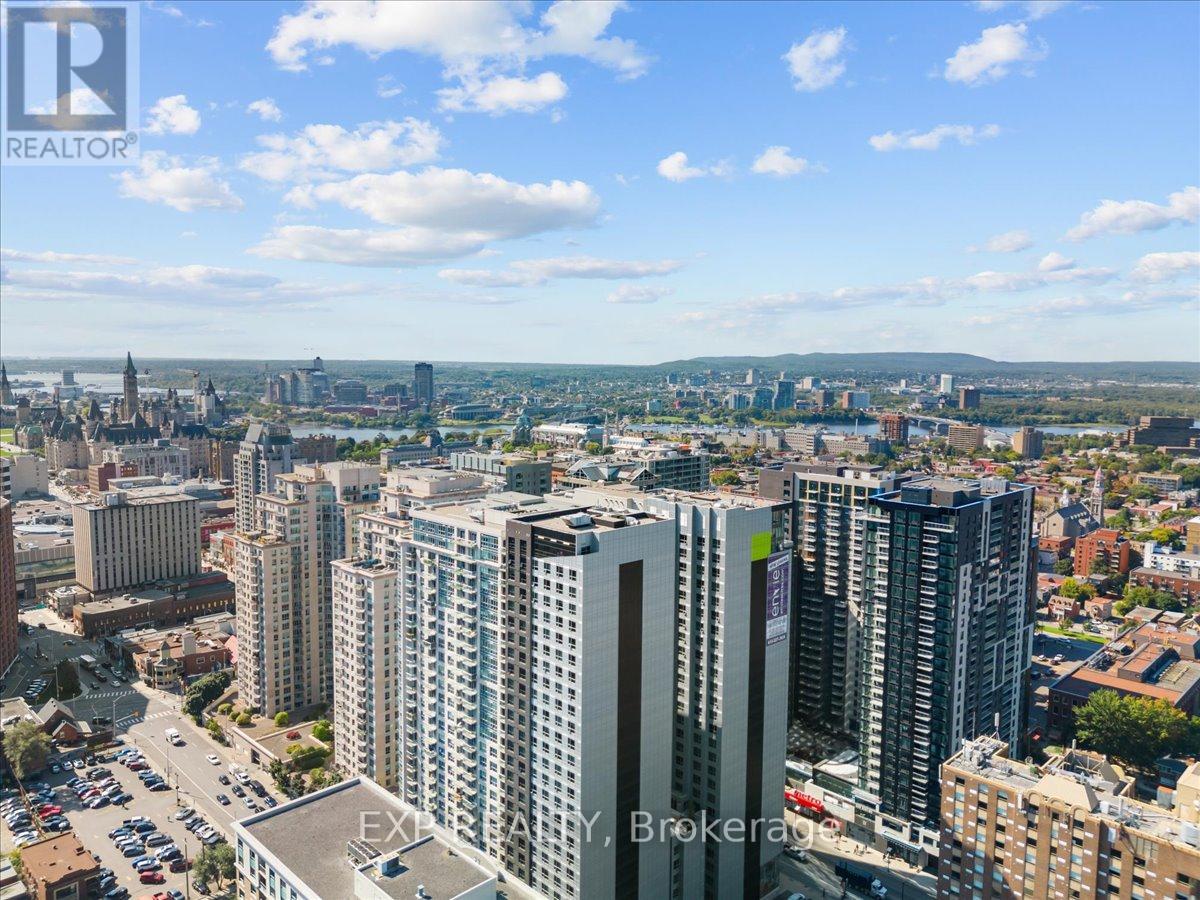 2009 - 195 Besserer Street