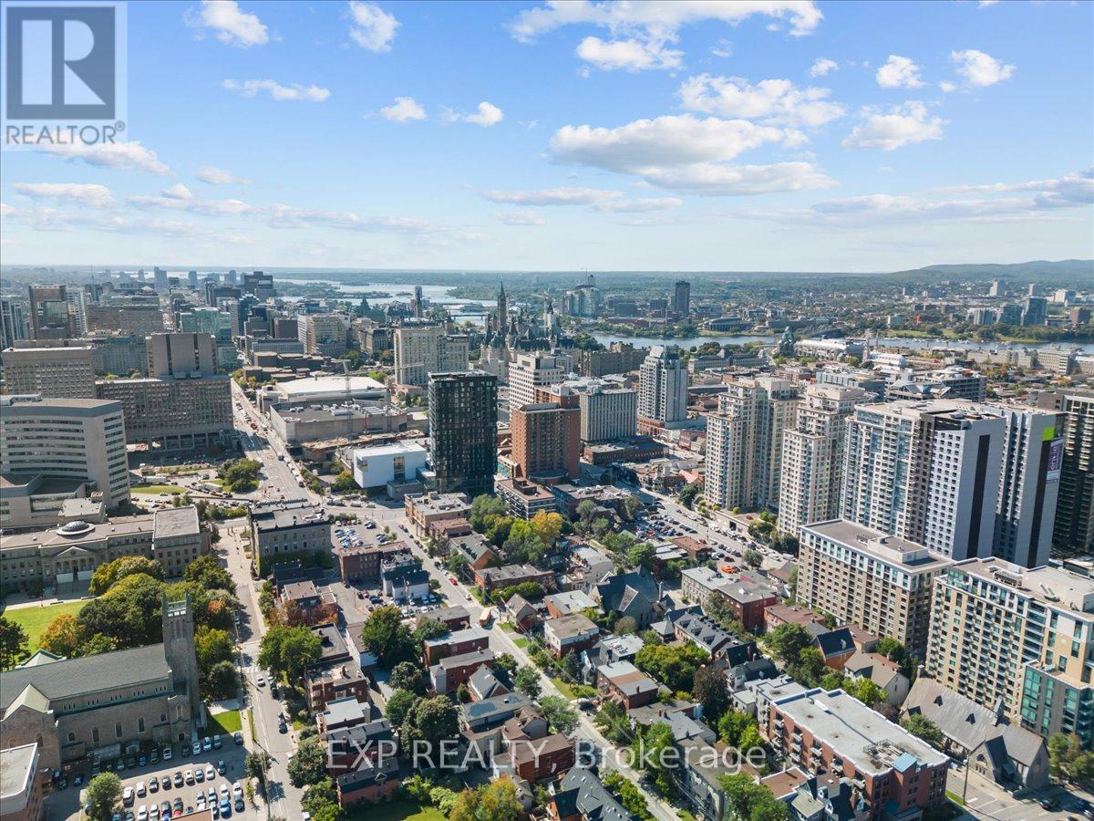 2009 - 195 Besserer Street