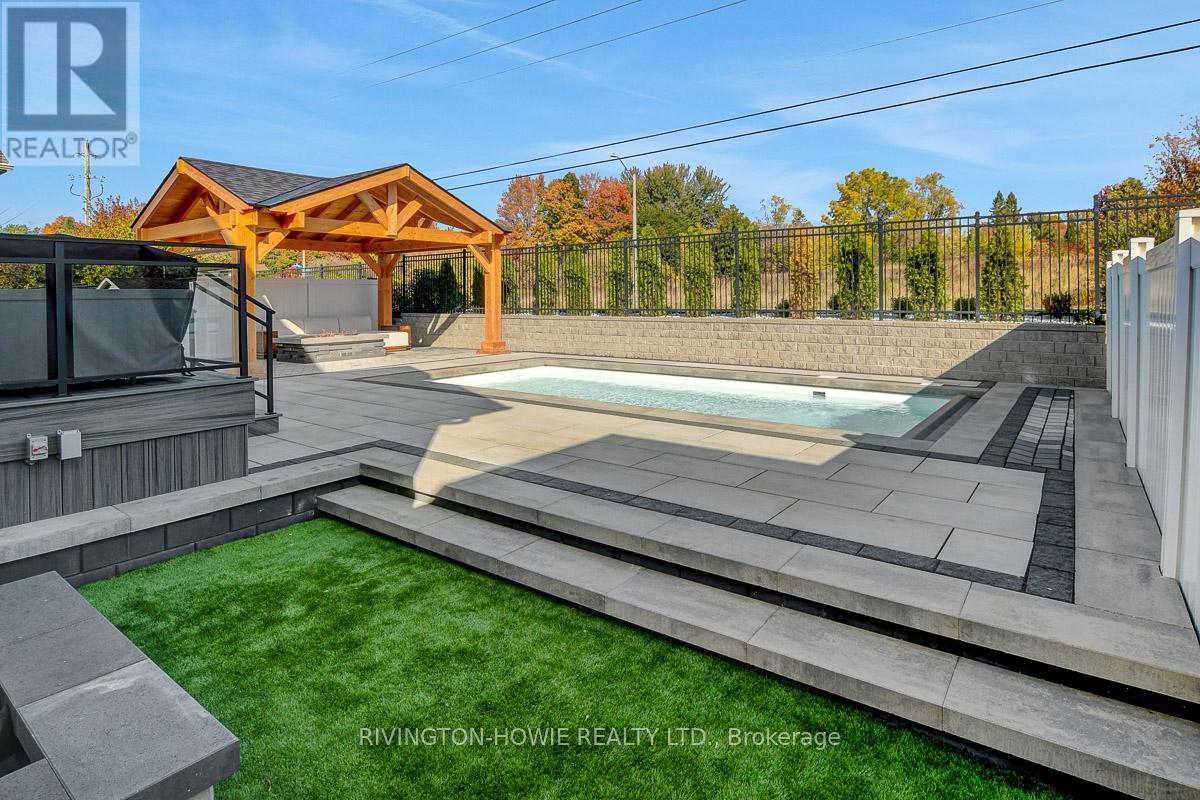 743 Meadowridge Circle