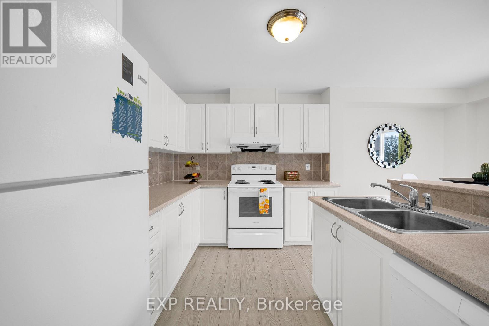 416 Cresthaven Drive