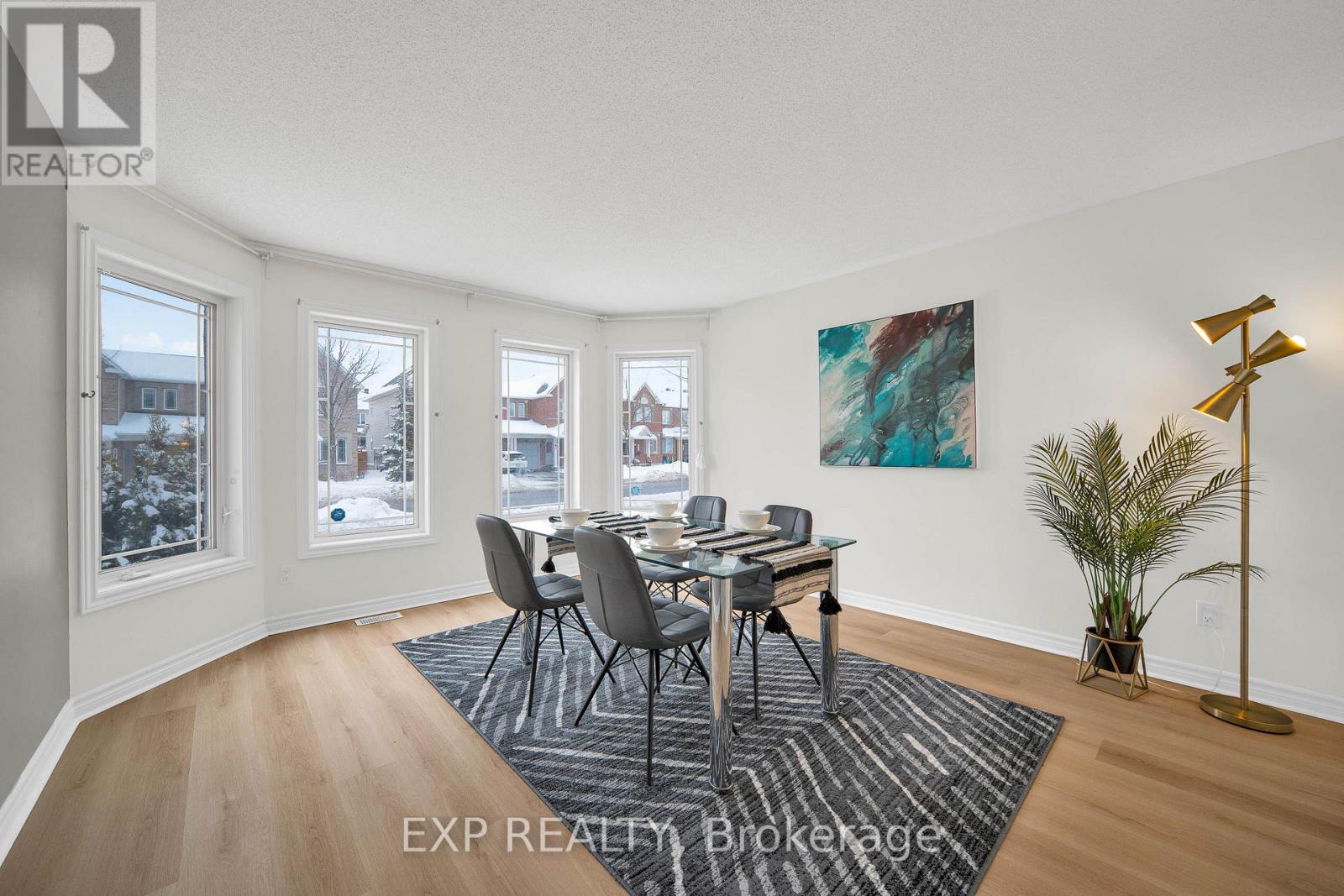 416 Cresthaven Drive